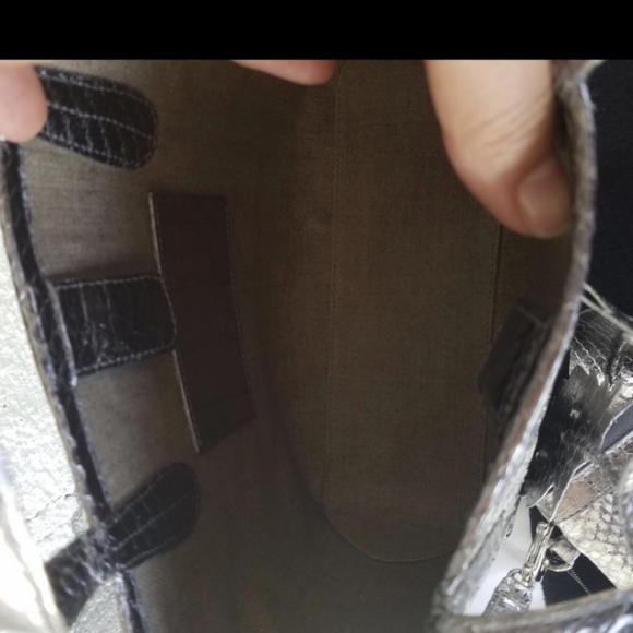 Nancy Gonzalez tote - Picture 3 of 11